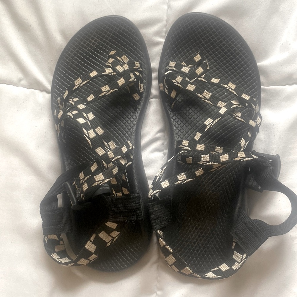 checkered chacos!